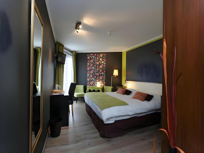 Superior Double Room image 1