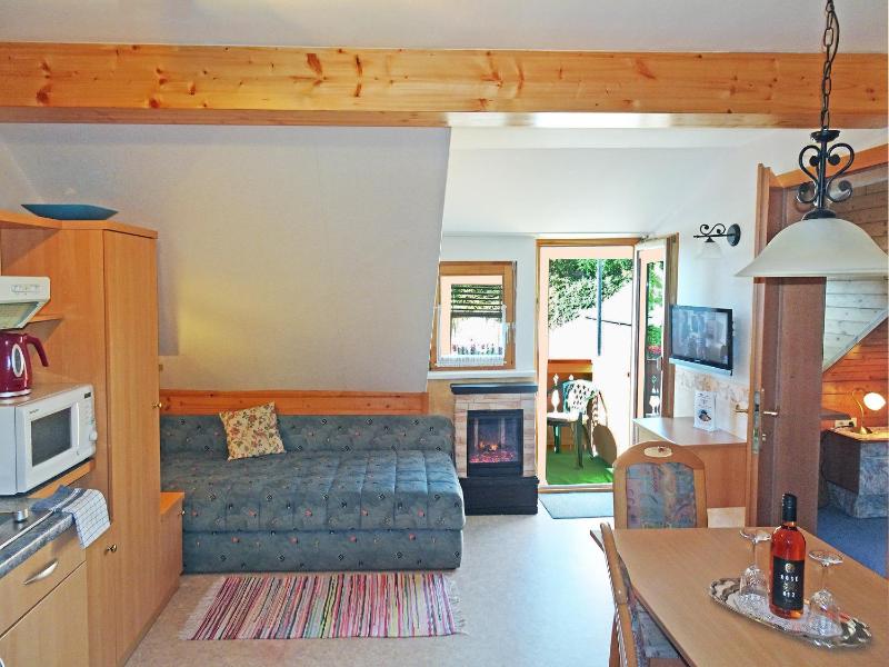 Studio with Balcony and Lake View image 1
