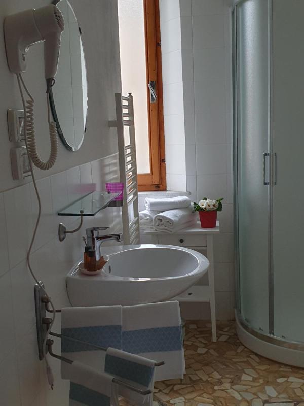 Double Room image 1