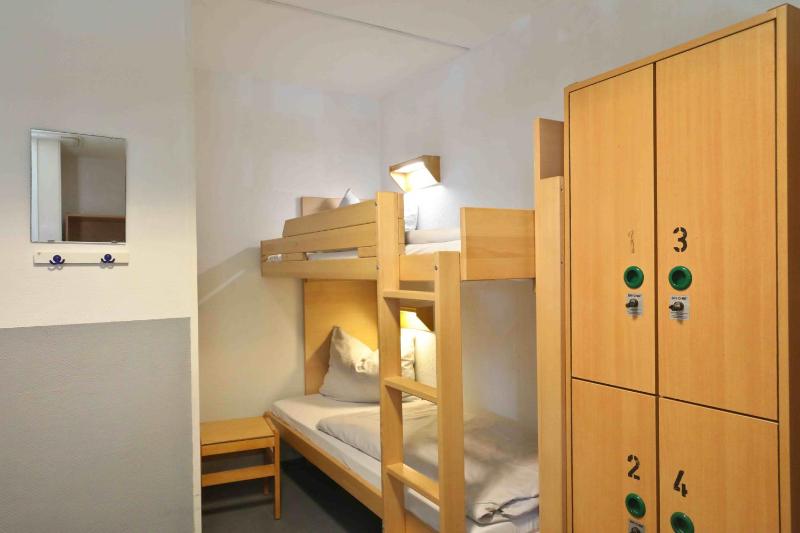Bett im Vierbettzimmer (Ü 18 geschlechtlich gemischt) image 3