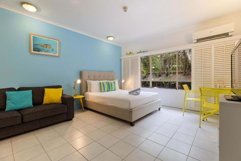 Ramada Spacious Studio Apartment with Pool Views - image 1