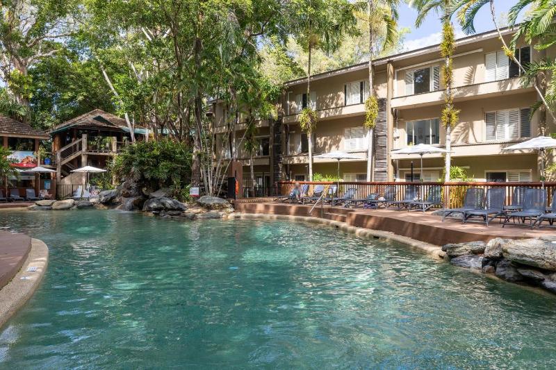Ramada Spacious Studio Apartment with Pool Views - image 12