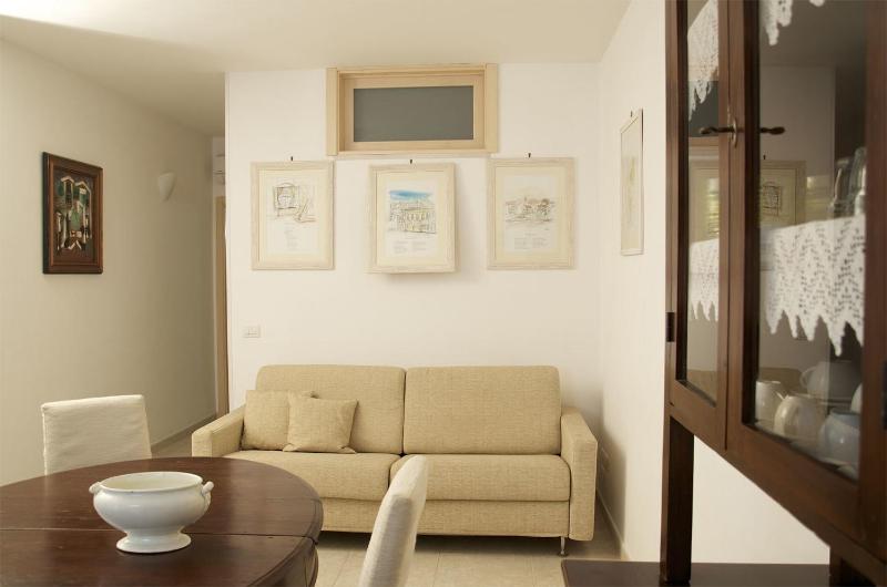 Standard One-Bedroom Apartment image 4