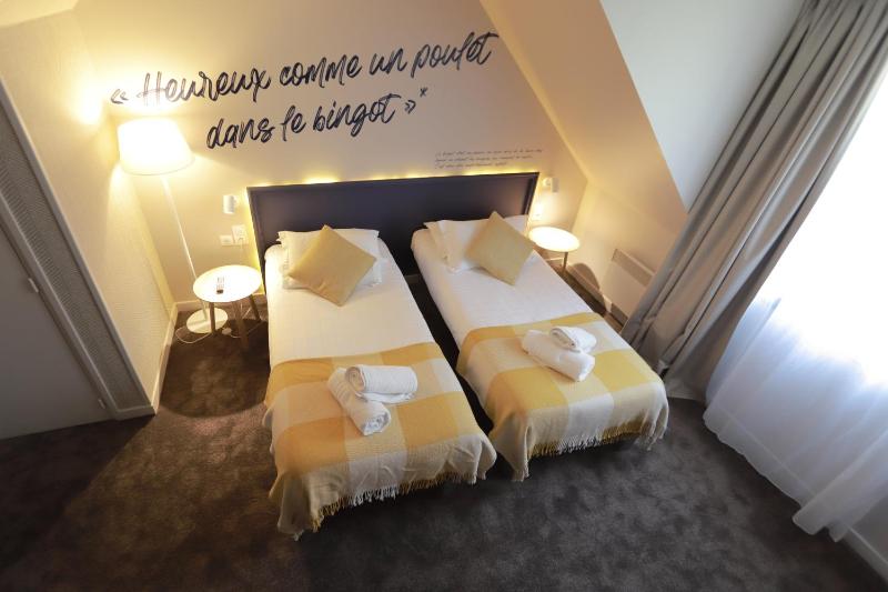 Quadruple Room image 2