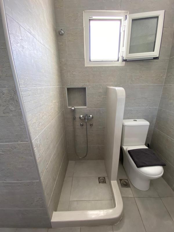 Double or Twin Room image 4