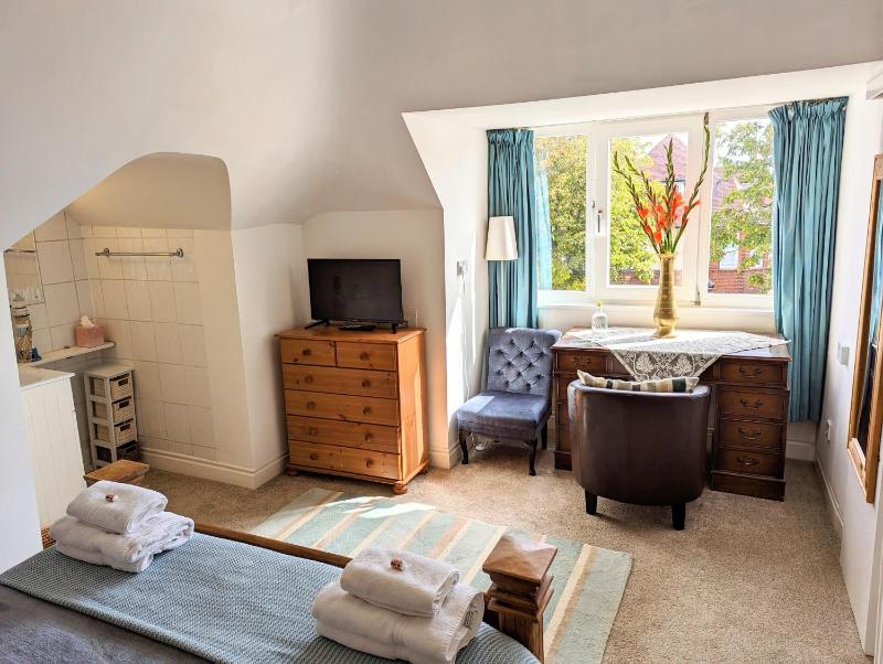 Standard King Room image 1