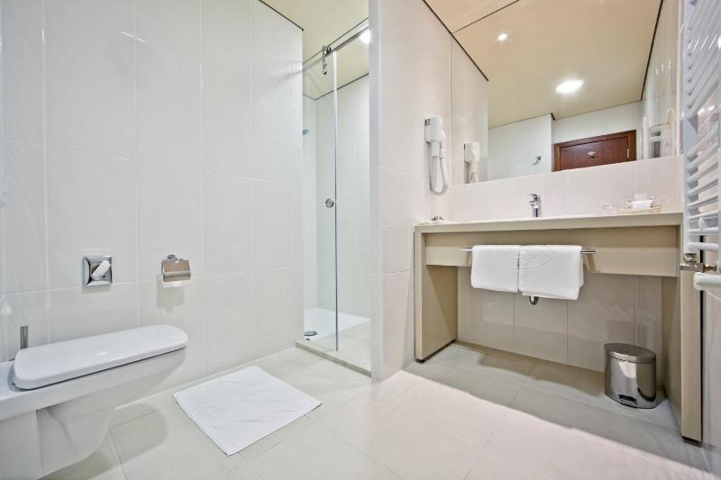 Hotel Central - image 7