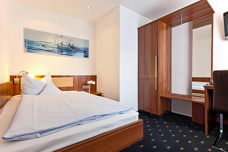 Hotel Goldene Rose - image 22