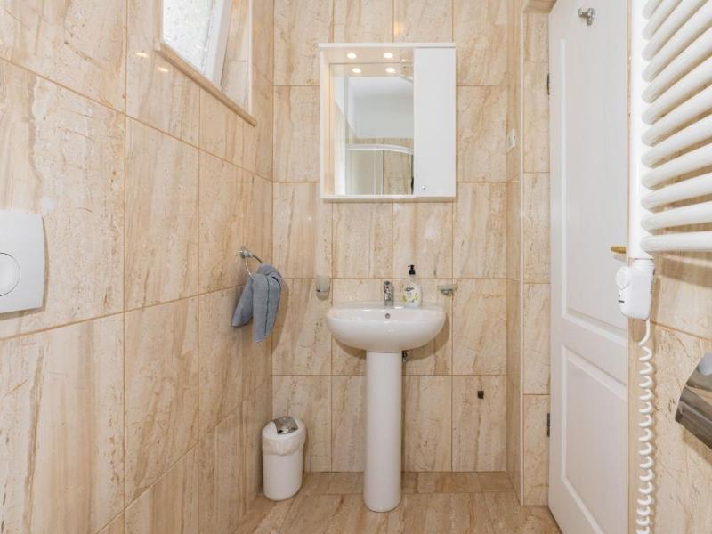 Villa St Nikola with jacuzzi and private swimming pool - image 9
