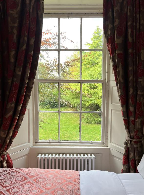 Small Double Room image 2