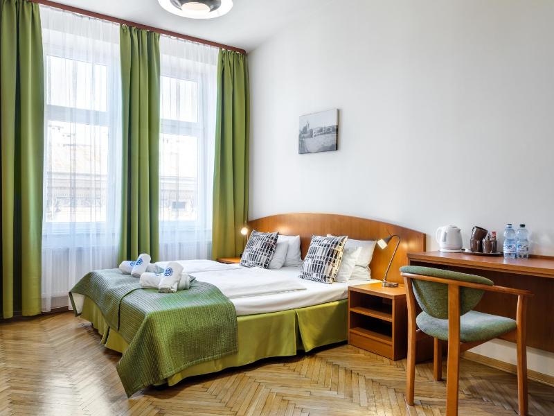 Triple Room image 3