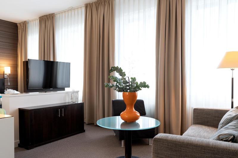 Junior Suite (2 Adults) image 1