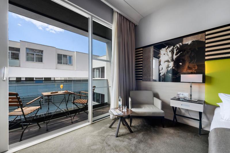 Executive Room with Balcony image 4