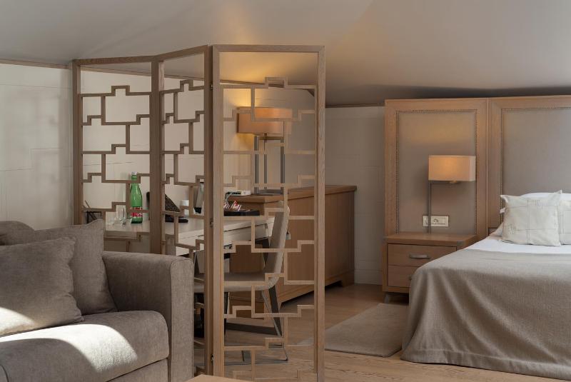 Superior Junior Suite image 3