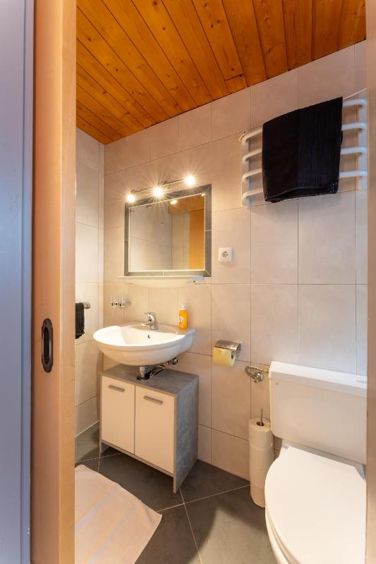 Double Room image 3