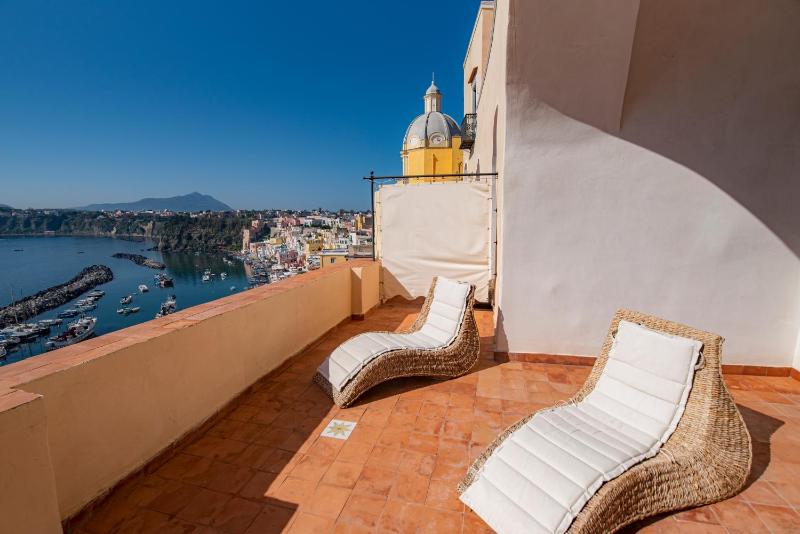 Double or Twin Room with Sea View image 2