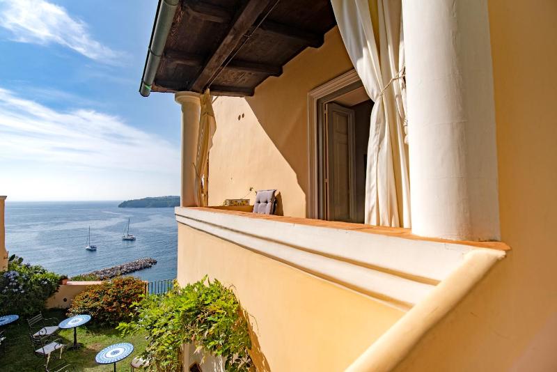 Double Room with Garden View image 2