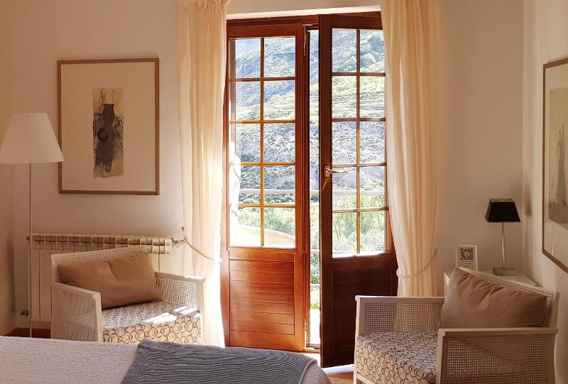 Double or Twin Room with Balcony image 4