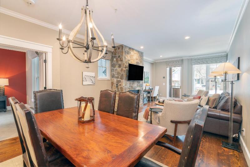 River Club 203 - image 16