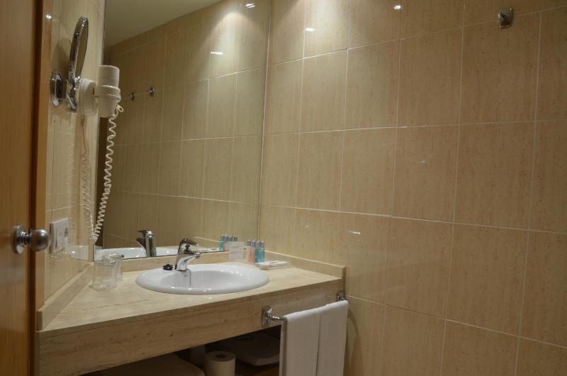 Single Room image 2