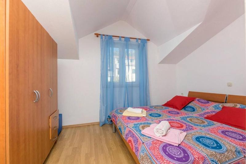 Apartments Jerka - image 11