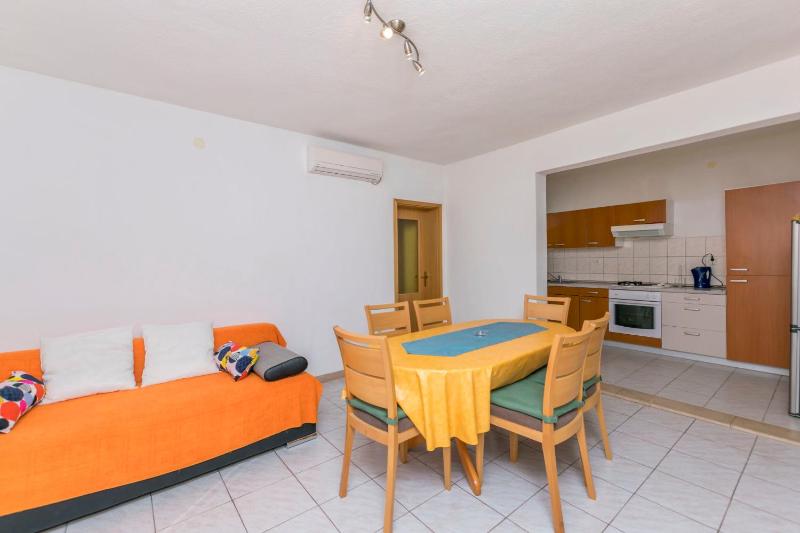 Apartments Jerka - image 7