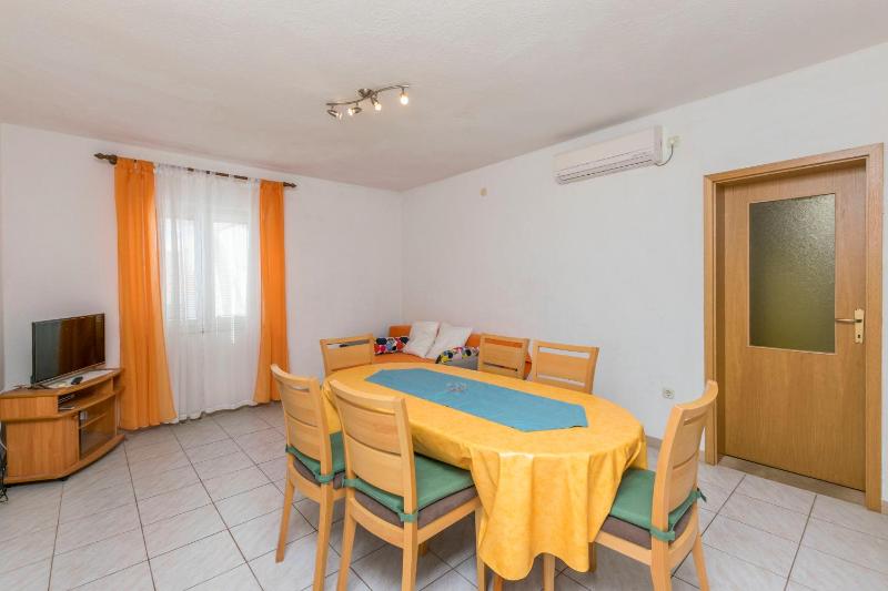 Apartments Jerka - image 14