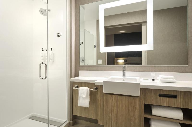 SpringHill Suites by Marriott Las Vegas Airport - image 4