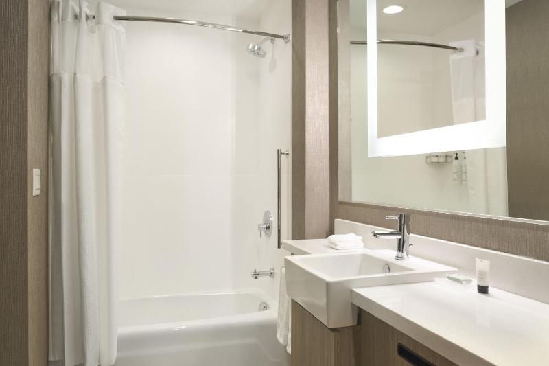 SpringHill Suites by Marriott Las Vegas Airport - image 3