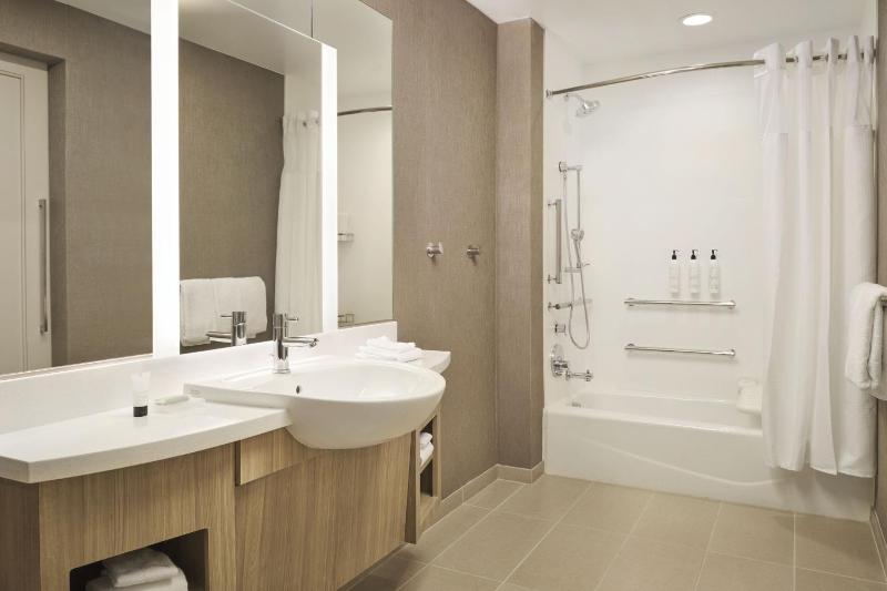 SpringHill Suites by Marriott Las Vegas Airport - image 10