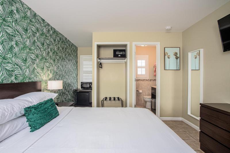 Queen Room image 1