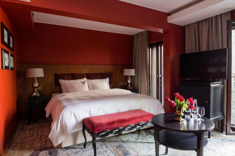 Executive Junior Suite with Courtyard View  image 1