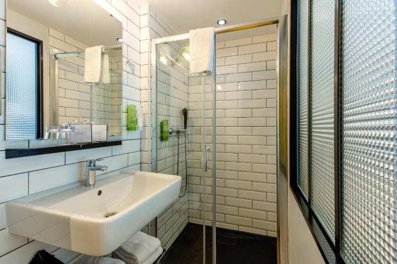 Standard Double Room image 1
