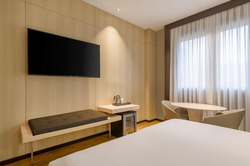 Standard Room Queen, Guest room, 1 Queen image 1