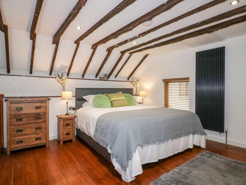 One-Bedroom Chalet image 3