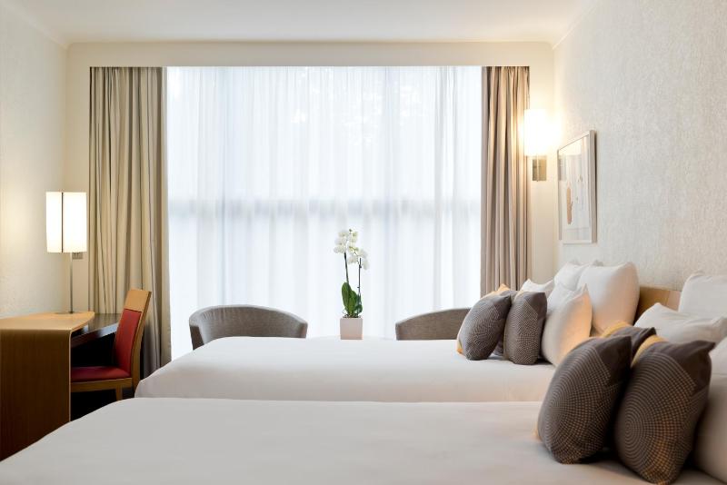 Superior Room with Two Double Beds image 3