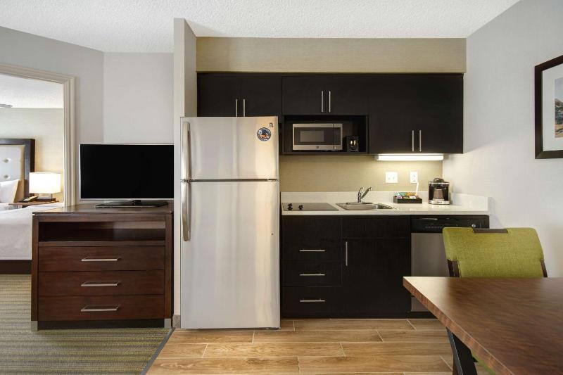 Non-Smoking Suite with 2 Double Beds with Fireplace image 2
