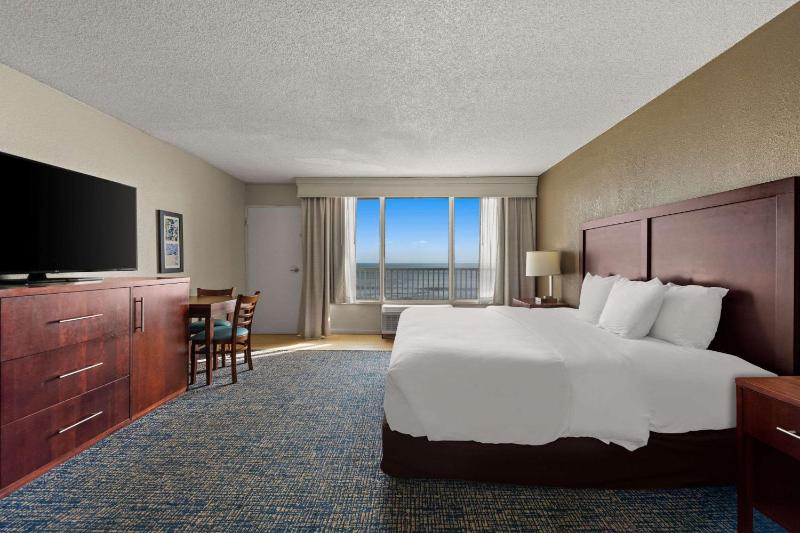 Comfort Inn On The Ocean - image 27