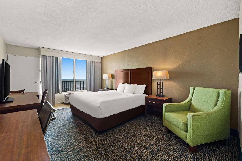 Comfort Inn On The Ocean - image 21