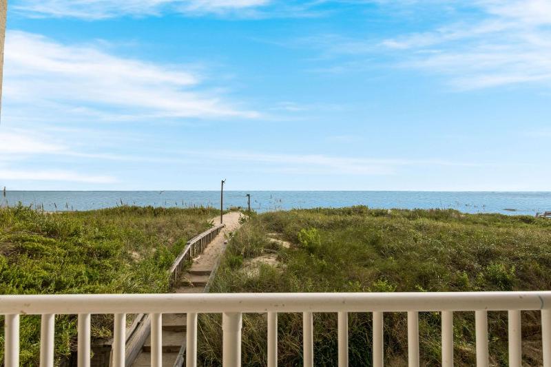 Comfort Inn On The Ocean - image 30