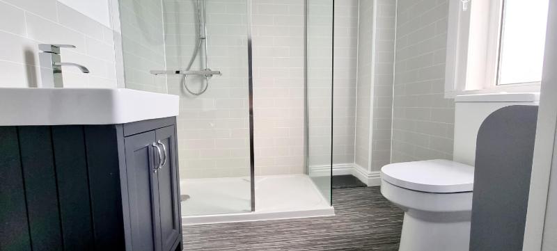 Standard Twin Room with Sea View image 3