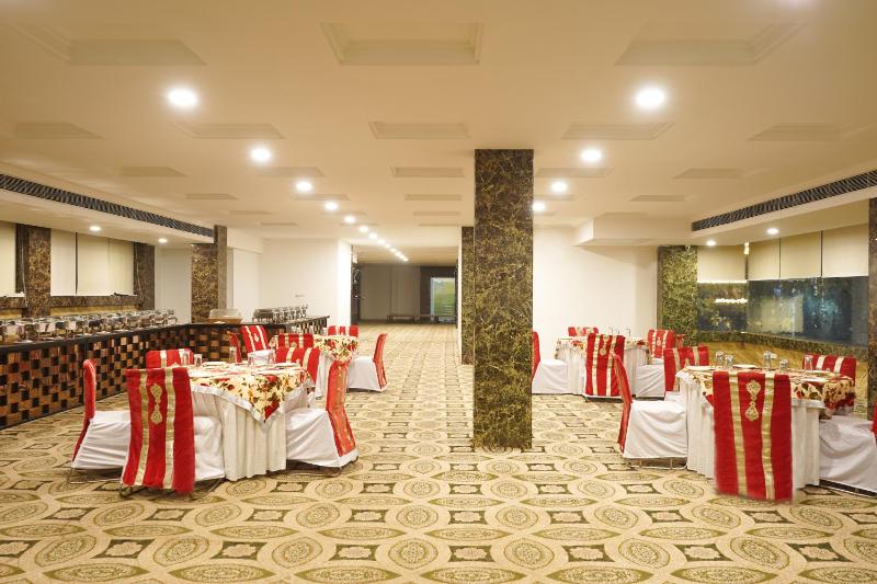 Country Inn Vrindavan - image 11