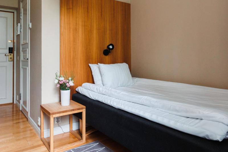Standard Single Room image 4