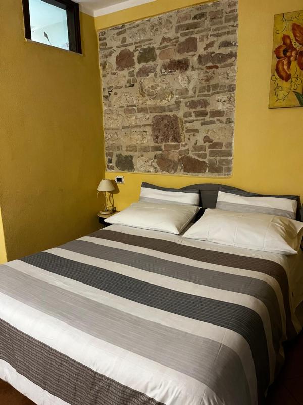 Double or Twin Room with Private Bathroom image 4
