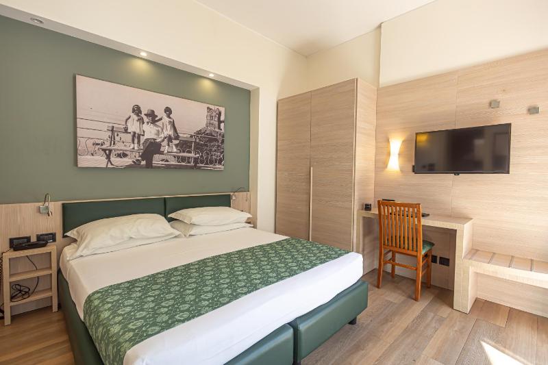 Comfort Double or Twin Room with Extra Bed with balcony image 4