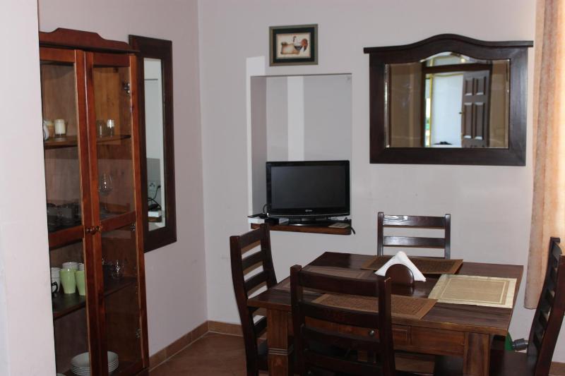 Three-Bedroom Apartment - Akwarium image 3