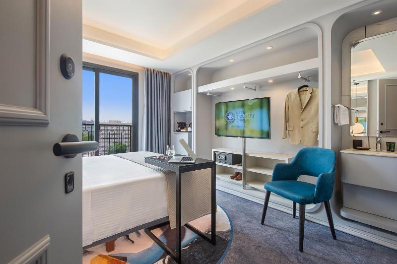 Gate Twenty Two Boutique Hotel - image 7
