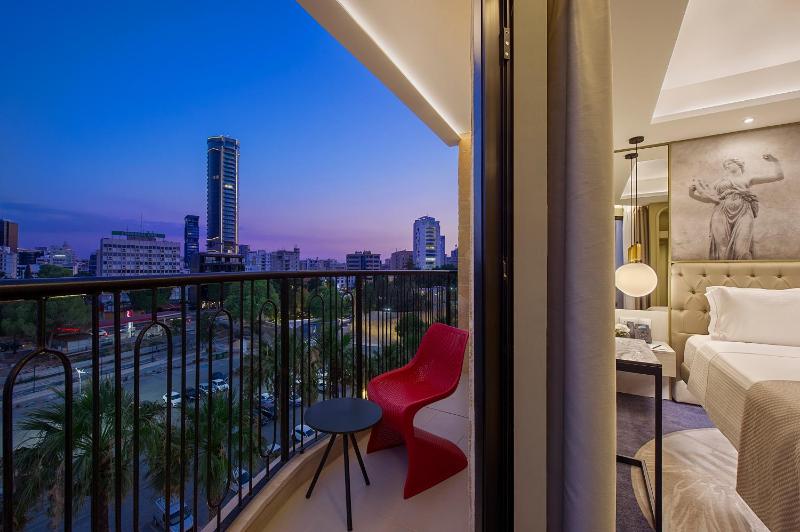 Gate Twenty Two Boutique Hotel - image 3