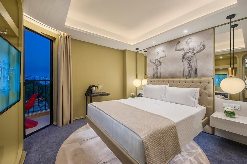Gate Twenty Two Boutique Hotel - image 2
