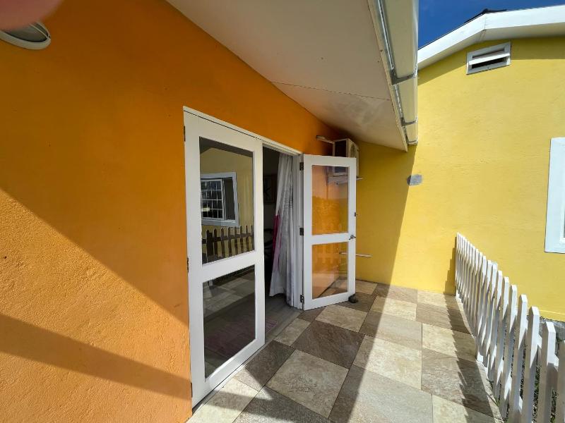 Waves Villa Guesthouse - image 9